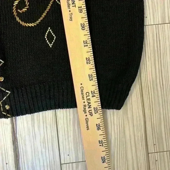 90’s Jewel Beaded Sweater/Cardigan - Picture 5 of 6